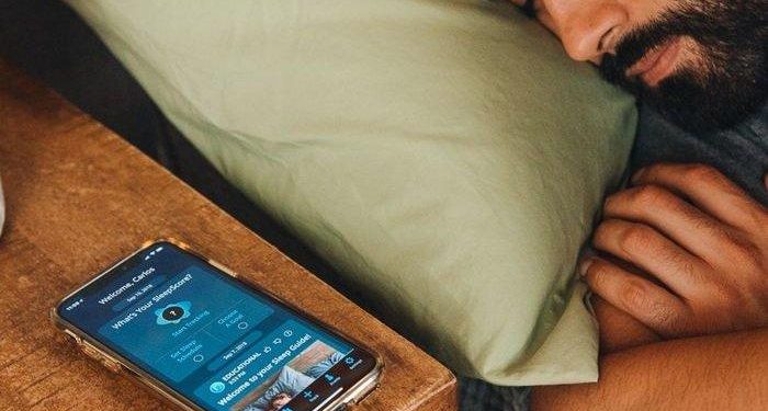 Dosen UM Surabaya: Letakkan HP di Samping Kepala saat Tidur Picu Risiko Kanker Otak hingga Obesitas