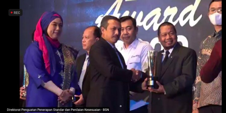 UMY Raih Penghargaan SNI Award 2022