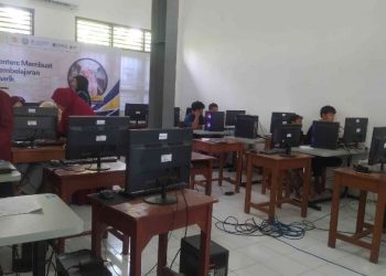 Siswa SMK di Mranggen Diajak Menjelajah 7 Benua dan 5 Samudra Melalui Pembuatan Video Edukatif di Canva
