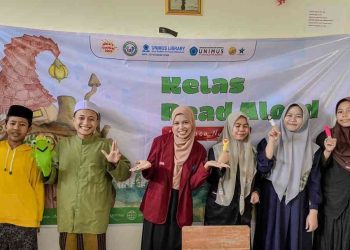 Tak Sekadar Baca, Anak-Anak Pondok Desa Jamus Dilatih Jadi Pendongeng Kreatif
