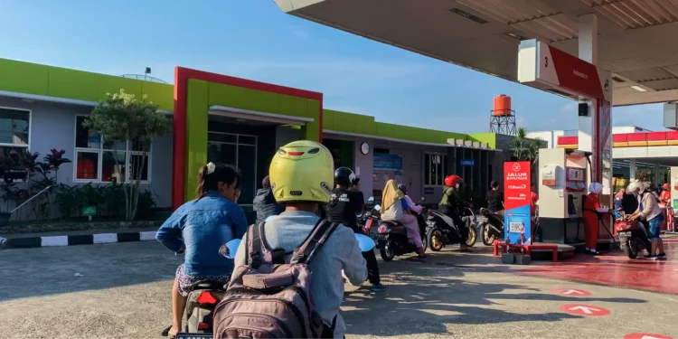 Harga BBM Naik Imbas Perang AS-Israel-Iran