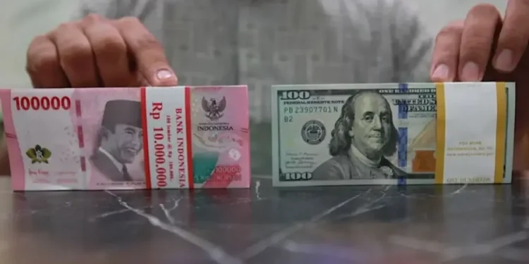 Pakar UMSURA : Pelemahan Rupiah Bisa Menjalar hingga Harga Kebutuhan Pokok